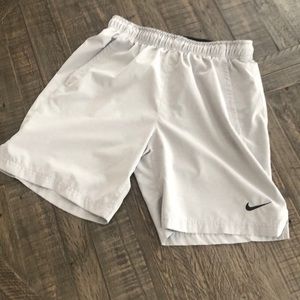 Men’s gray Nike dri-fit shorts